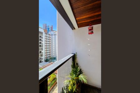 Apartamento à venda com 196m², 3 quartos e 3 vagasVaranda da Suíte 3