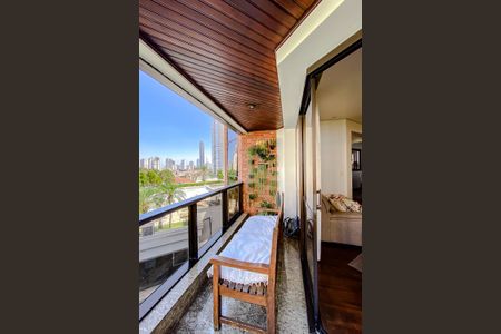 Apartamento à venda com 196m², 3 quartos e 3 vagasVaranda da Sala