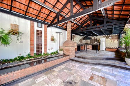 Apartamento à venda com 196m², 3 quartos e 3 vagasÁrea comum - Churrasqueira