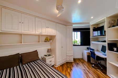 Apartamento à venda com 196m², 3 quartos e 3 vagasQuarto 2 - Suíte