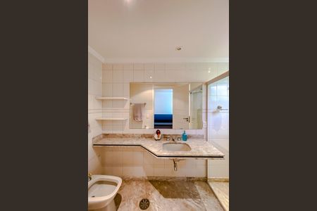 Apartamento à venda com 196m², 3 quartos e 3 vagasBanheiro da Suíte 1