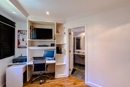 Apartamento à venda com 196m², 3 quartos e 3 vagasQuarto 2 - Suíte