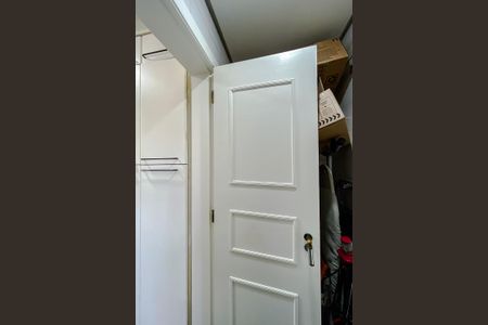 Apartamento à venda com 196m², 3 quartos e 3 vagasBanheiro de serviço