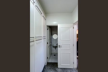 Apartamento à venda com 196m², 3 quartos e 3 vagasQuarto de Serviço