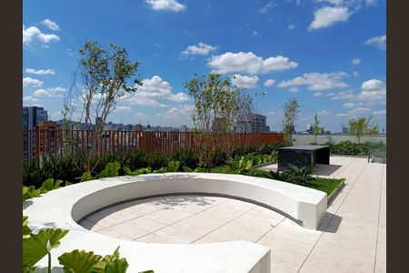 Studio à venda com 26m², 1 quarto e sem vaga Studio à venda com 26m², 1 quarto e sem vagaRooftop