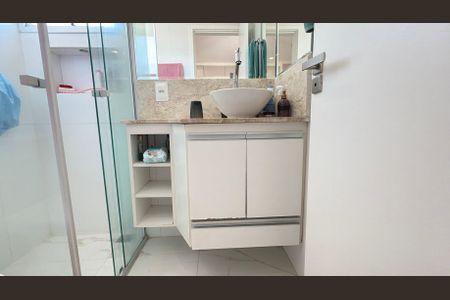 Apartamento à venda com 51m², 2 quartos e 1 vaga Apartamento à venda com 51m², 2 quartos e 1 vagaBanheiro da Suíte