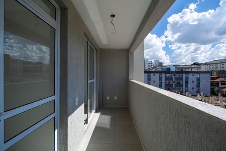 Apartamento à venda com 71m², 3 quartos e 2 vagasVARANDA