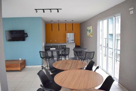 Apartamento para alugar com 47m², 2 quartos e 1 vagaÁrea comum - Salão de festas