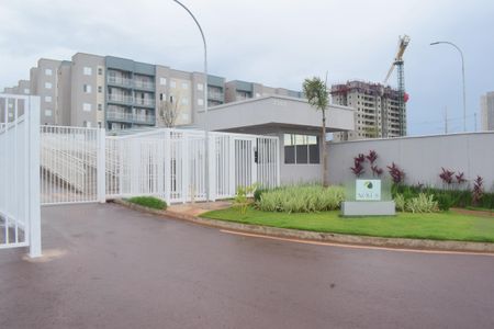Apartamento para alugar com 47m², 2 quartos e 1 vagaFachada e portaria