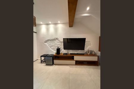 Casa à venda com 170m², 4 quartos e 2 vagasSala