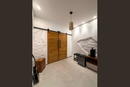 Casa à venda com 170m², 4 quartos e 2 vagasSala