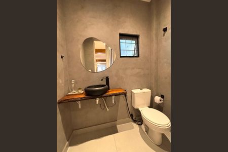 Casa à venda com 170m², 4 quartos e 2 vagasBanheiro