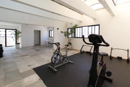 Apartamento à venda com 40m², 1 quarto e 1 vaga Apartamento à venda com 40m², 1 quarto e 1 vagaÁrea comum - Academia