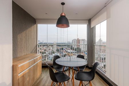 Studio para alugar com 33m², 1 quarto e 1 vaga Studio para alugar com 33m², 1 quarto e 1 vagaVaranda