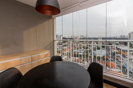 Studio para alugar com 33m², 1 quarto e 1 vaga Studio para alugar com 33m², 1 quarto e 1 vagaVaranda