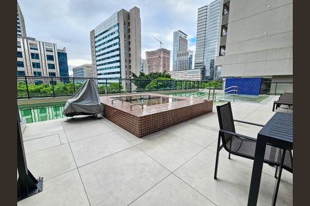 Studio à venda com 24m², 1 quarto e sem vaga Studio à venda com 24m², 1 quarto e sem vagaÁrea comum - Piscina