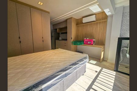 Studio de kitnet/studio para alugar com 1 quarto, 24m² em Vila Cordeiro, São Paulo