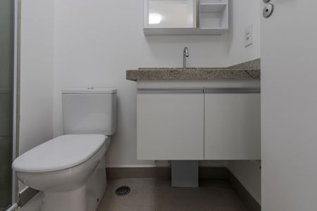 Studio para alugar com 27m², 1 quarto e sem vaga Studio para alugar com 27m², 1 quarto e sem vagaBanheiro