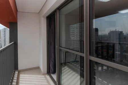 Studio para alugar com 27m², 1 quarto e sem vaga Studio para alugar com 27m², 1 quarto e sem vagaVaranda