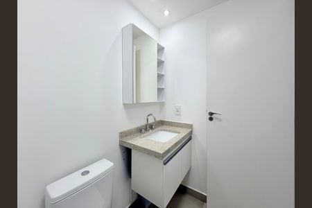 Banheiro  de kitnet/studio à venda com 1 quarto, 25m² em Santo Amaro, São Paulo