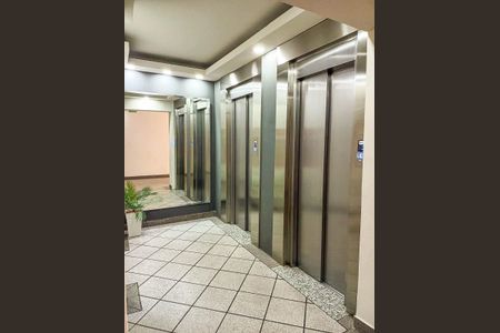 Apartamento à venda com 60m², 2 quartos e 1 vagaPortaria