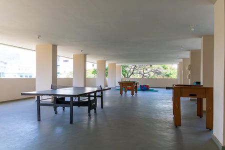 Apartamento à venda com 60m², 2 quartos e 1 vagaÁrea de Jogos