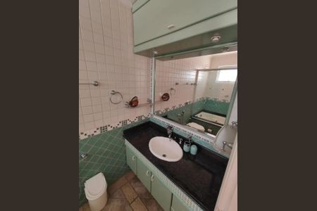 Banheiro de apartamento à venda com 1 quarto, 42m² em Tristeza, Porto Alegre