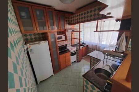 Cozinha de apartamento à venda com 1 quarto, 42m² em Tristeza, Porto Alegre