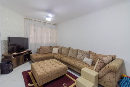 Casa à venda com 188m², 2 quartos e 2 vagasSala