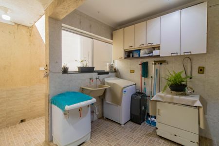 Casa à venda com 188m², 2 quartos e 2 vagasArea de Serviço