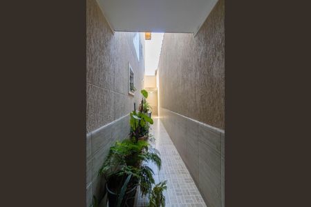 Casa à venda com 188m², 2 quartos e 2 vagasCorredor Lateral