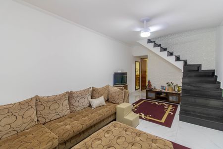 Casa à venda com 188m², 2 quartos e 2 vagasSala