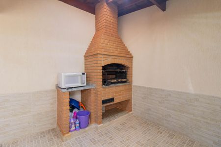 Casa à venda com 188m², 2 quartos e 2 vagasChurrasqueira