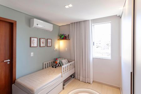 Apartamento à venda com 147m², 3 quartos e 2 vagasSuíte 1