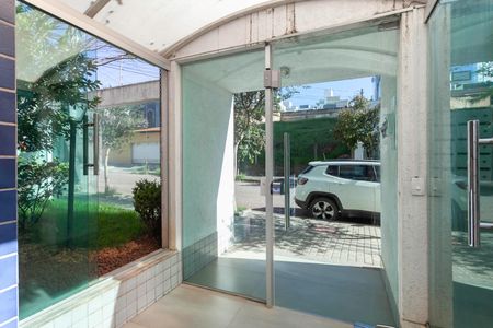 Apartamento à venda com 147m², 3 quartos e 2 vagasEntrada