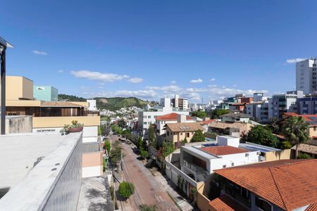 Apartamento à venda com 147m², 3 quartos e 2 vagasCobertura - Vista