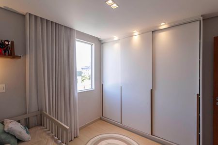 Apartamento à venda com 147m², 3 quartos e 2 vagasSuíte 1