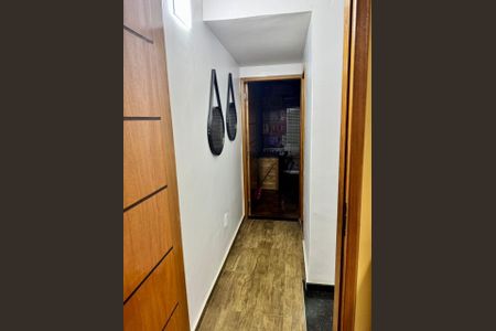 Corredor de casa à venda com 2 quartos, 65m² em Quarta Parada, São Paulo