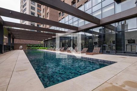 Apartamento à venda com 230m², 3 quartos e 4 vagasÁrea comum - Piscina