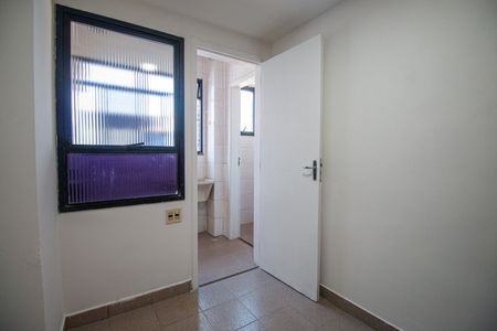 Apartamento para alugar com 310m², 3 quartos e 1 vaga Apartamento para alugar com 310m², 3 quartos e 1 vagaQuarto de Serviço