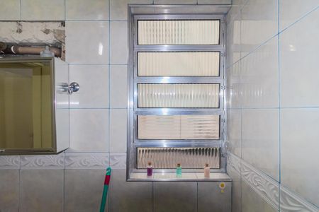 Apartamento para alugar com 38m², 1 quarto e sem vaga Apartamento para alugar com 38m², 1 quarto e sem vagaBanheiro