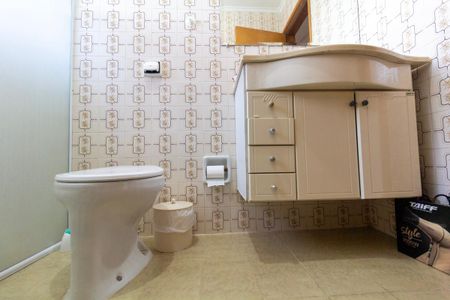 Casa à venda com 179m², 4 quartos e 3 vagasBanheiro 2