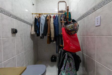 Casa à venda com 179m², 4 quartos e 3 vagasBanheiro 3
