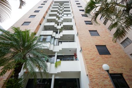 Apartamento à venda com 60m², 2 quartos e 2 vagasFachada