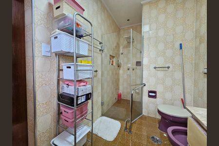 Casa à venda com 300m², 5 quartos e 8 vagasBanheiro da Suíte