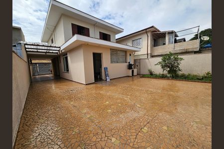 Casa à venda com 300m², 5 quartos e 8 vagasQuintal