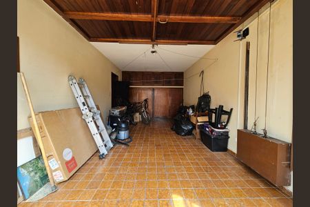 Casa à venda com 300m², 5 quartos e 8 vagasGaragem Coberta