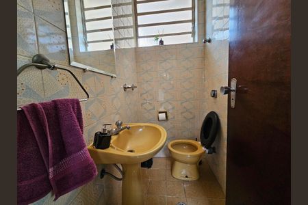 Casa à venda com 300m², 5 quartos e 8 vagasLavabo