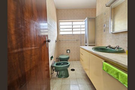 Casa à venda com 300m², 5 quartos e 8 vagasBanheiro