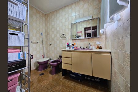 Casa à venda com 300m², 5 quartos e 8 vagasBanheiro da Suíte